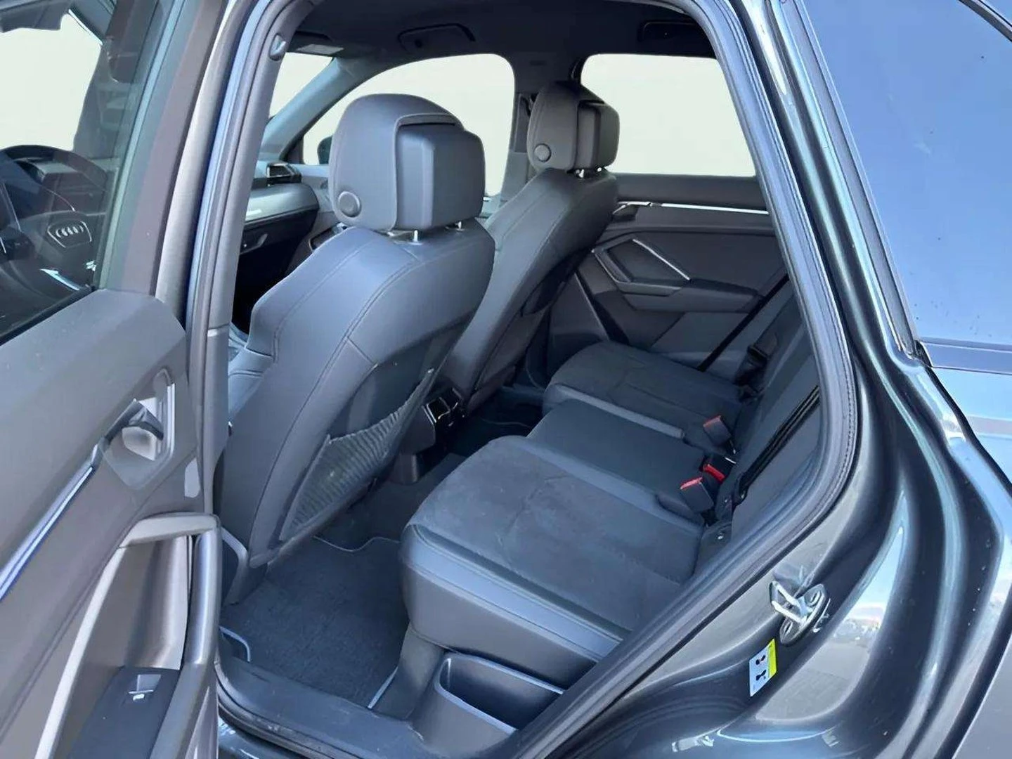 Audi Q3 S line 35 TDI quattro, снимка 6 - Автомобили и джипове - 53707647