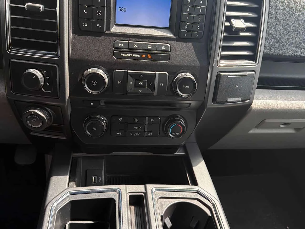 Ford F150 * 4WD SuperCrew Box * CARFAX * ���������� ����� | Mobile.bg � ����������� 9