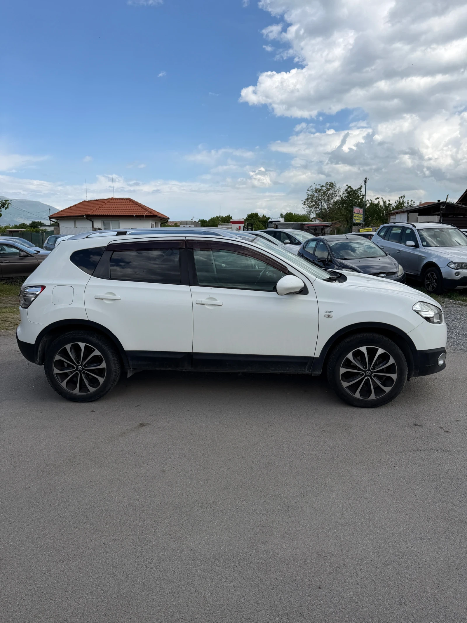 Nissan Qashqai 1.5dci n-tec facelift панорама, снимка 2 - Автомобили и джипове - 54586869