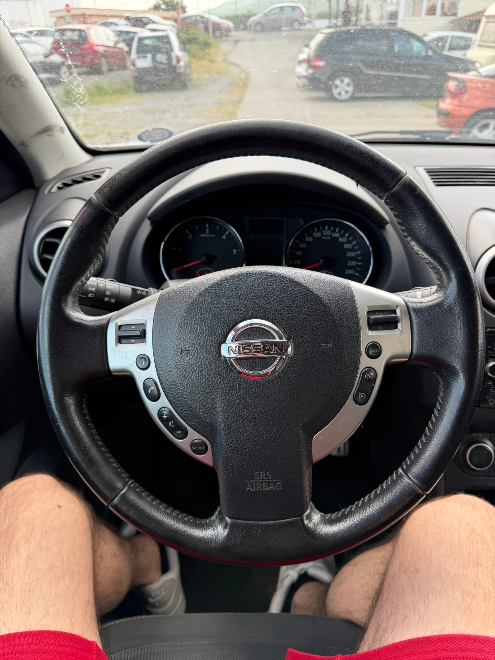 Nissan Qashqai 1.5dci n-tec facelift панорама, снимка 10 - Автомобили и джипове - 54586869