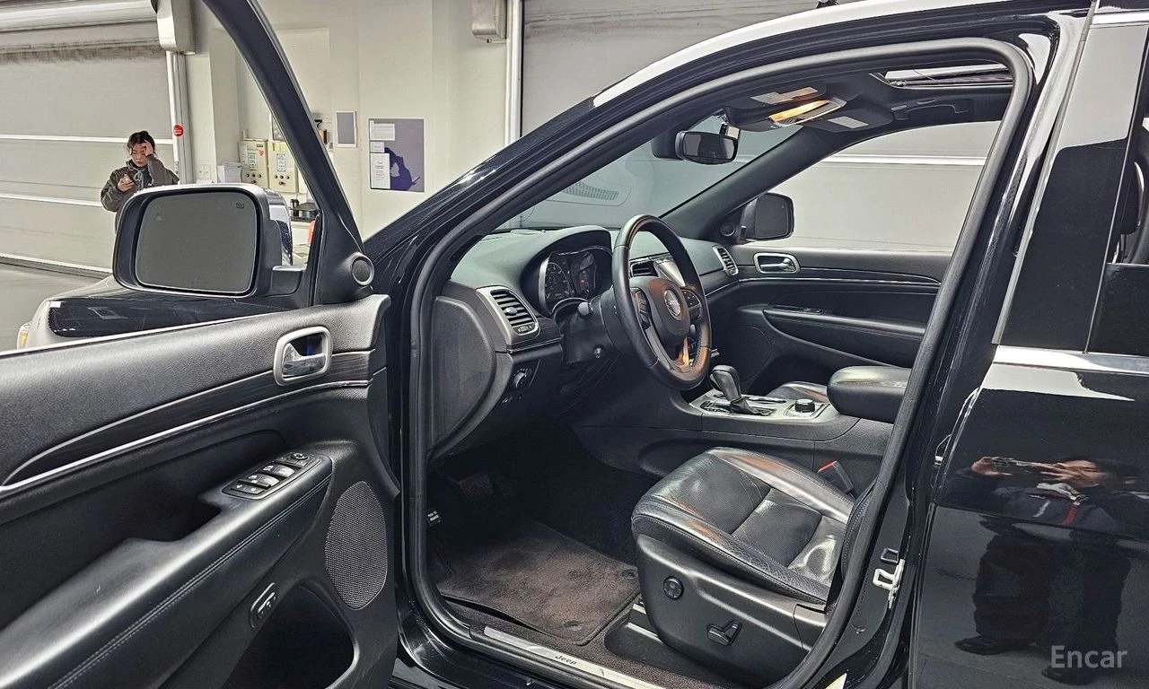 Jeep Grand cherokee LIMITED* 3.6* V6* 8ZF* ПОДГРЕВ* ОБДУХВАНЕ* КАМЕРА*, снимка 6 - Автомобили и джипове - 54652479
