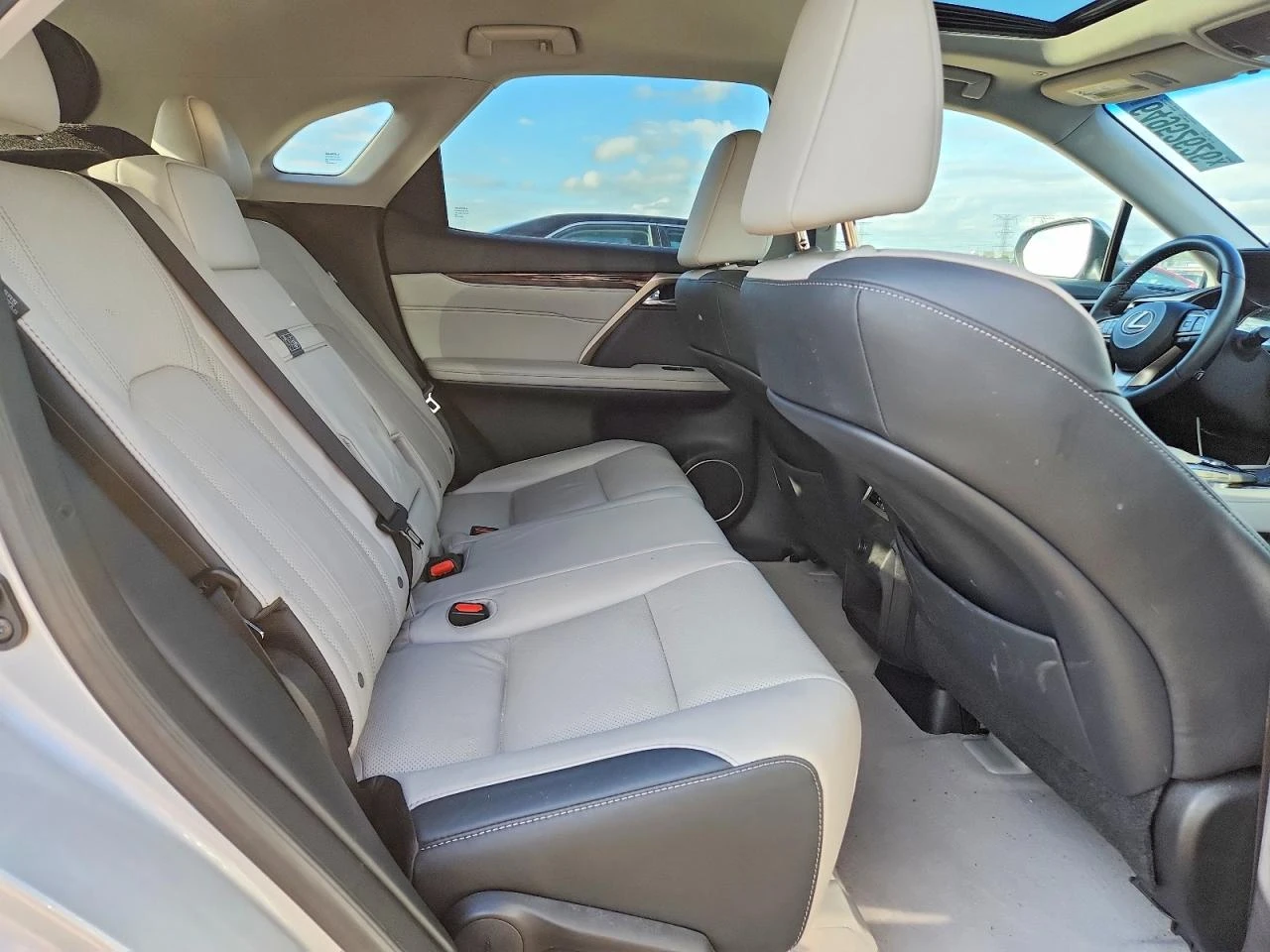 Lexus RX 350 AWD* КОЖА* ПОДГРЕВ* ОБДУХВАНЕ* ПАНО* КАМЕРА* , снимка 10 - Автомобили и джипове - 56007386