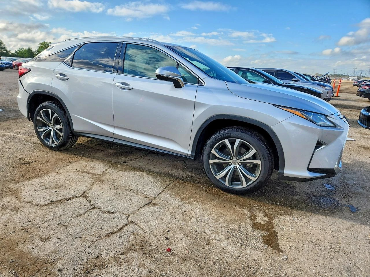 Lexus RX 350 AWD* КОЖА* ПОДГРЕВ* ОБДУХВАНЕ* ПАНО* КАМЕРА* , снимка 4 - Автомобили и джипове - 56007386