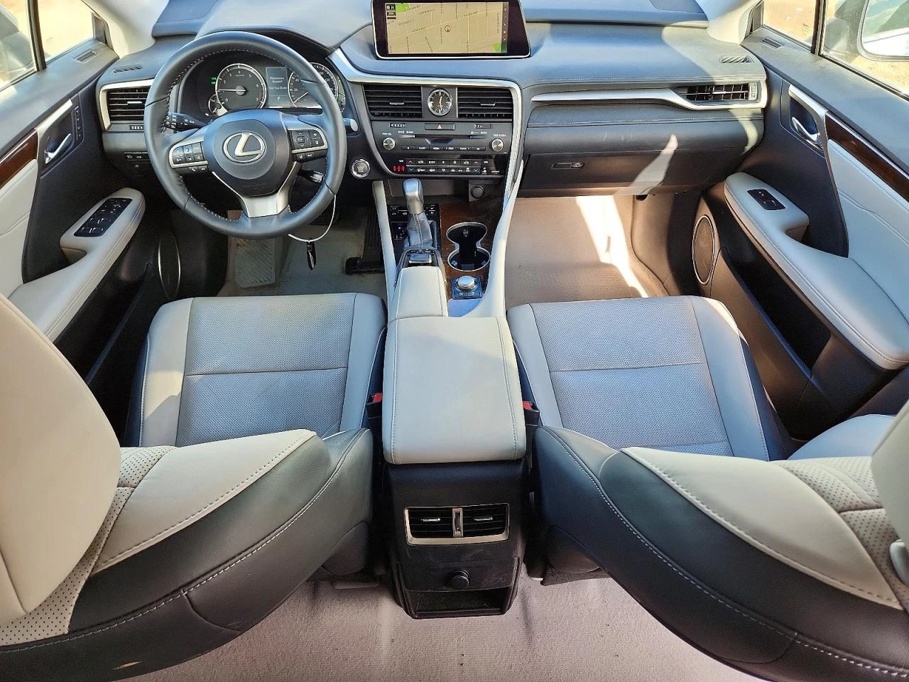 Lexus RX 350 AWD* КОЖА* ПОДГРЕВ* ОБДУХВАНЕ* ПАНО* КАМЕРА* , снимка 8 - Автомобили и джипове - 56007386