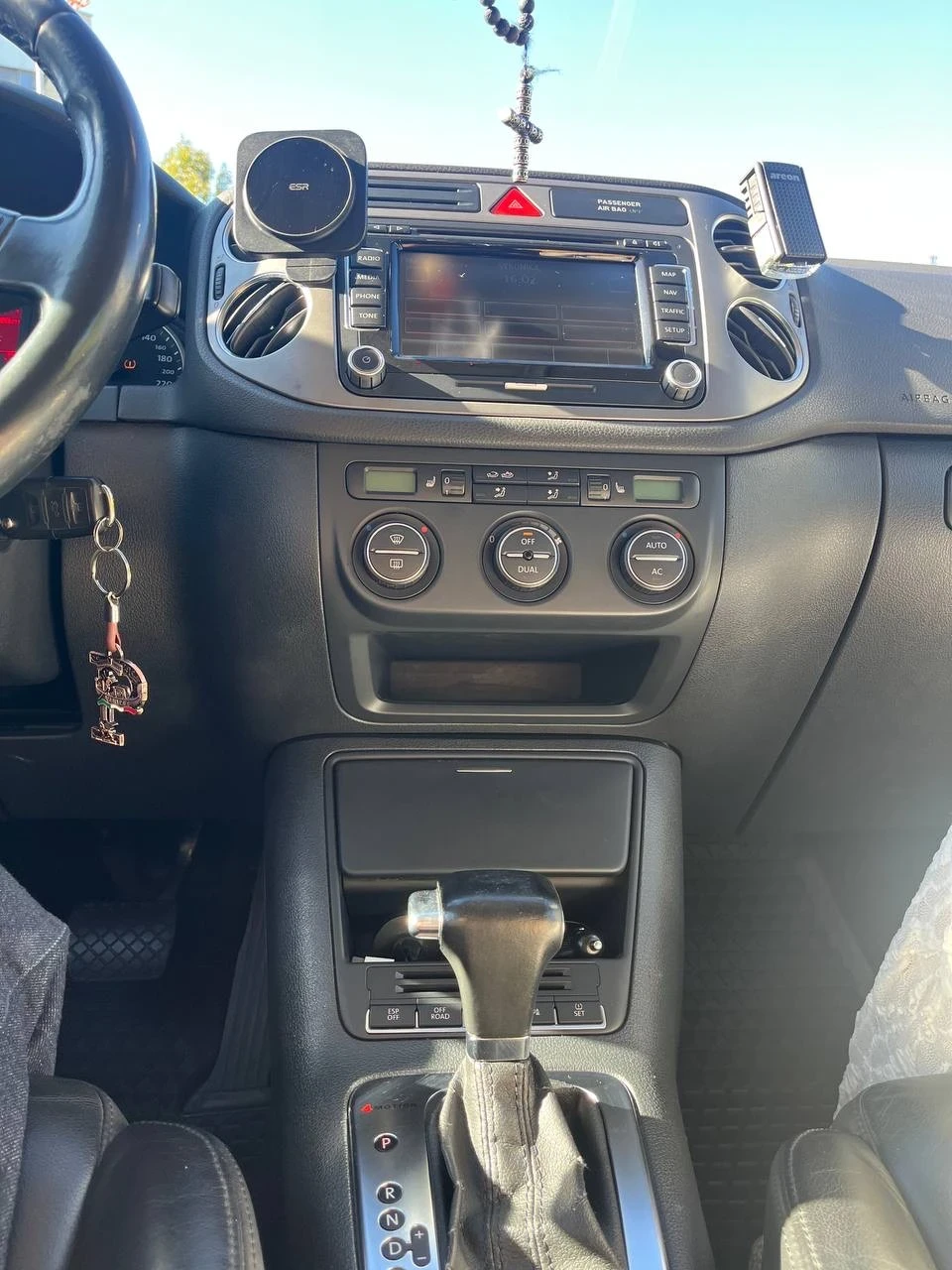 VW Tiguan, снимка 8 - Автомобили и джипове - 56531376