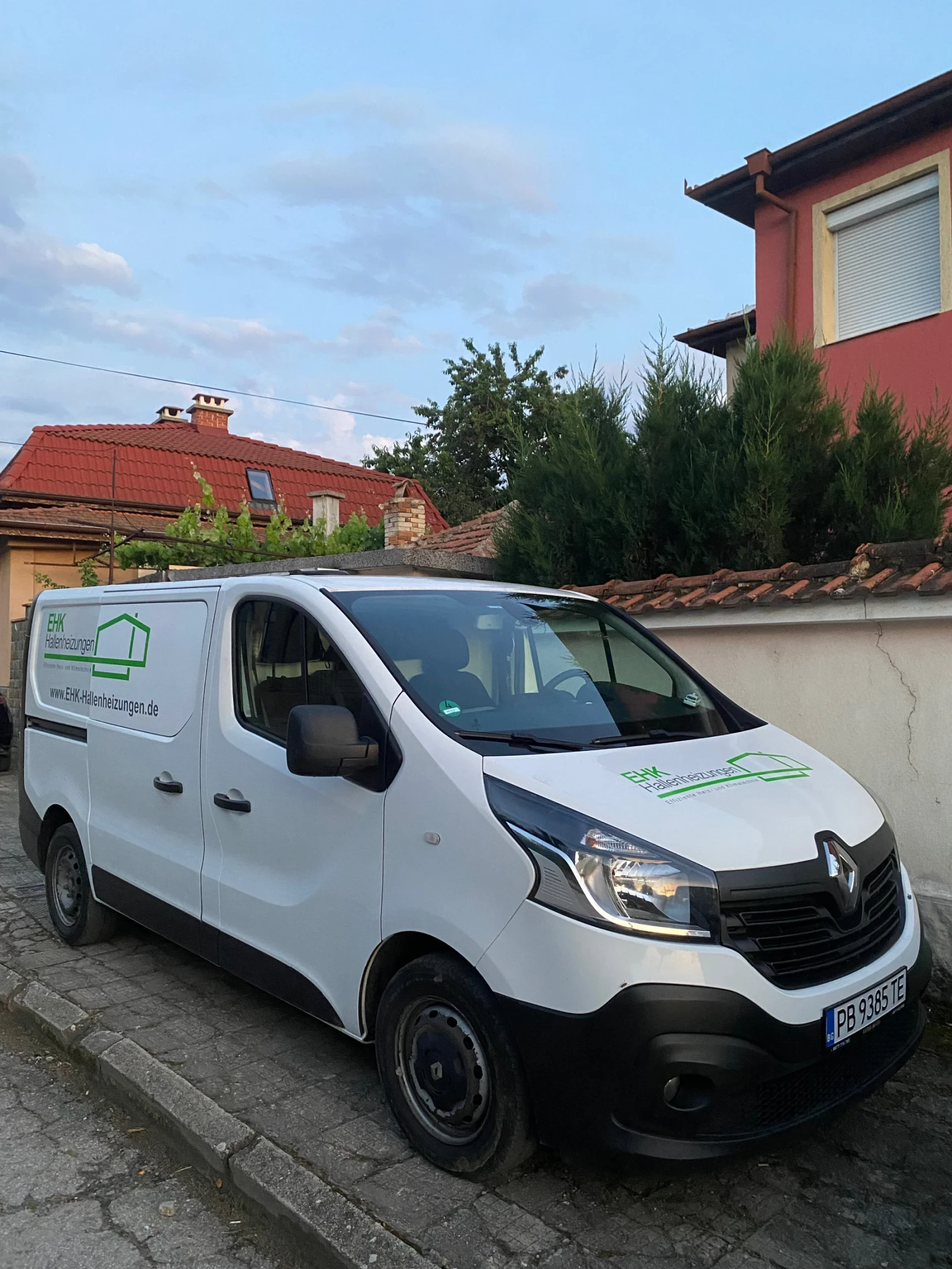 Renault Trafic, снимка 3 - Бусове и автобуси - 54825861