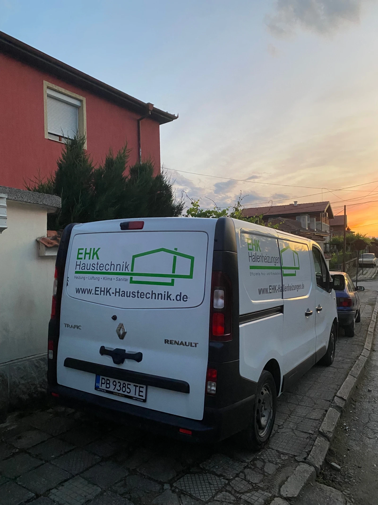 Renault Trafic, снимка 4 - Бусове и автобуси - 54825861