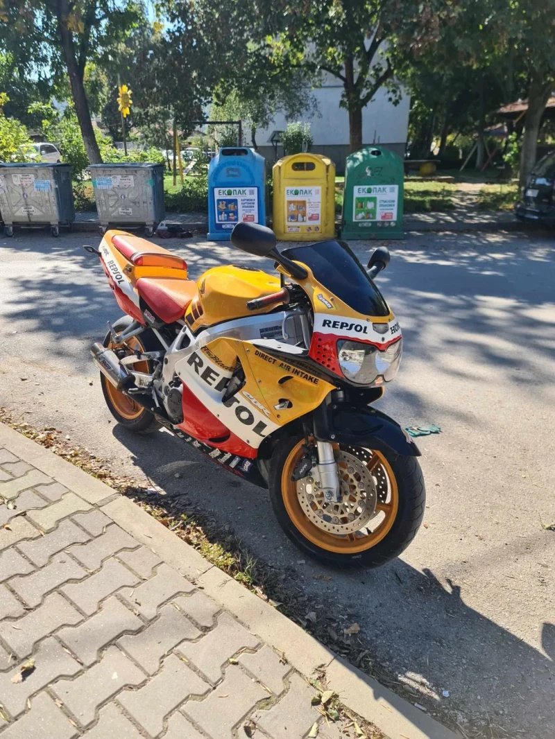Honda Cbr 919rr* Repsol* Уникат* Като нов* Старата школа, снимка 11 - Мотоциклети и мототехника - 52665911