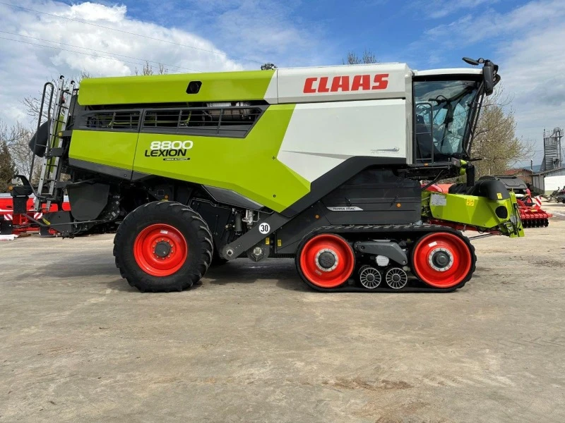 Комбайн Claas LEXION 8800TT-НАЛИЧЕН!, снимка 3 - Селскостопанска техника - 46260741