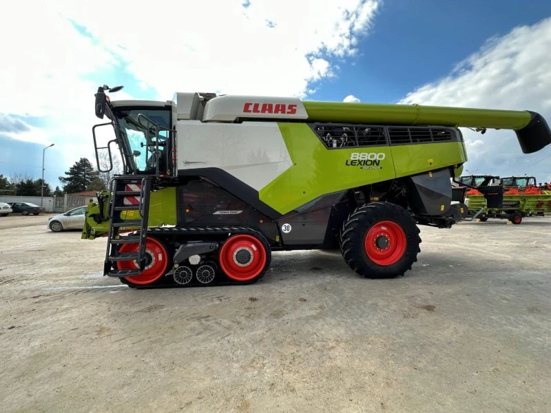 Комбайн Claas LEXION 8800TT-НАЛИЧЕН!, снимка 8 - Селскостопанска техника - 46260741