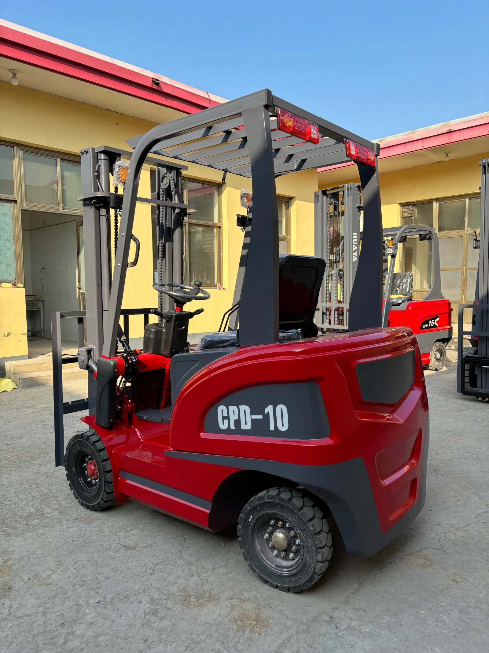  Yale  2025  | Mobile.bg   2