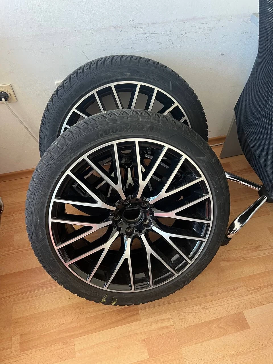 ���� � ������ 255/40R20 �� Mercedes-Benz S 400 | Mobile.bg � ����������� 2