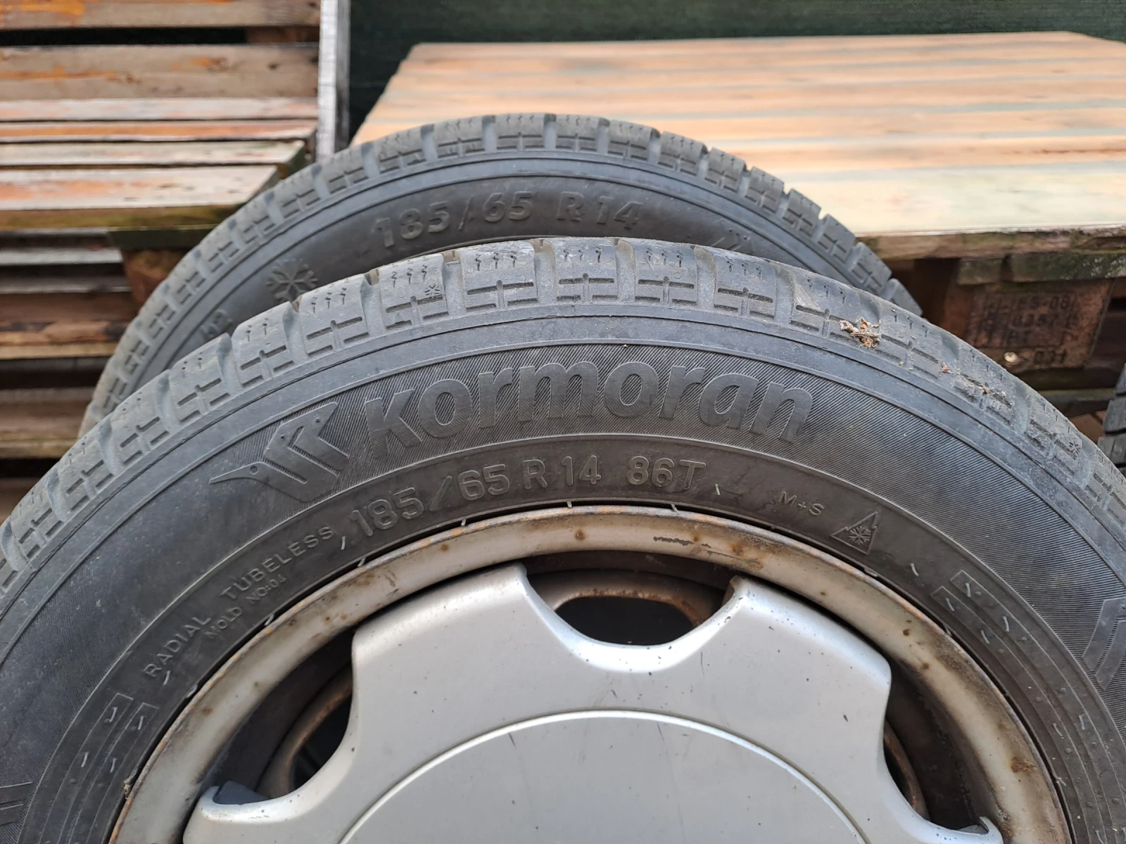 Гуми с джанти 185/65R14, снимка 3 - Гуми и джанти - 56642308