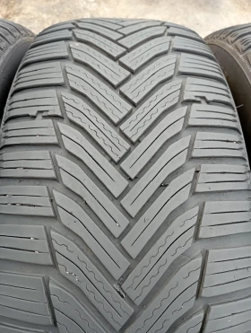 Гуми Зимни 215/60R16, снимка 1 - Гуми и джанти - 47522523