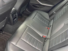 BMW 330 * 330i xDrive * CARFAX * ЦЕНА ДО БГ, снимка 12