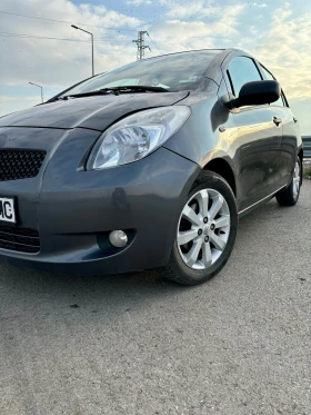 Toyota Yaris 1.3, снимка 2