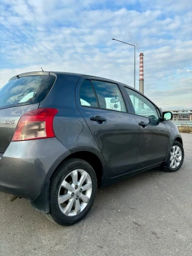 Toyota Yaris 1.3, снимка 8