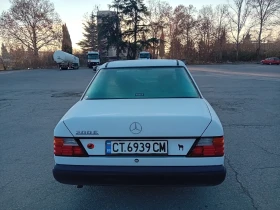 Mercedes-Benz E 200, снимка 4