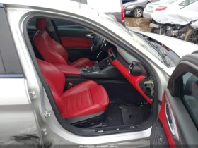 Alfa Romeo Giulia Ti AWD 280кс * Възможност за Лизинг*  - 21000 лв. / 10737.13 € - 88824205 11