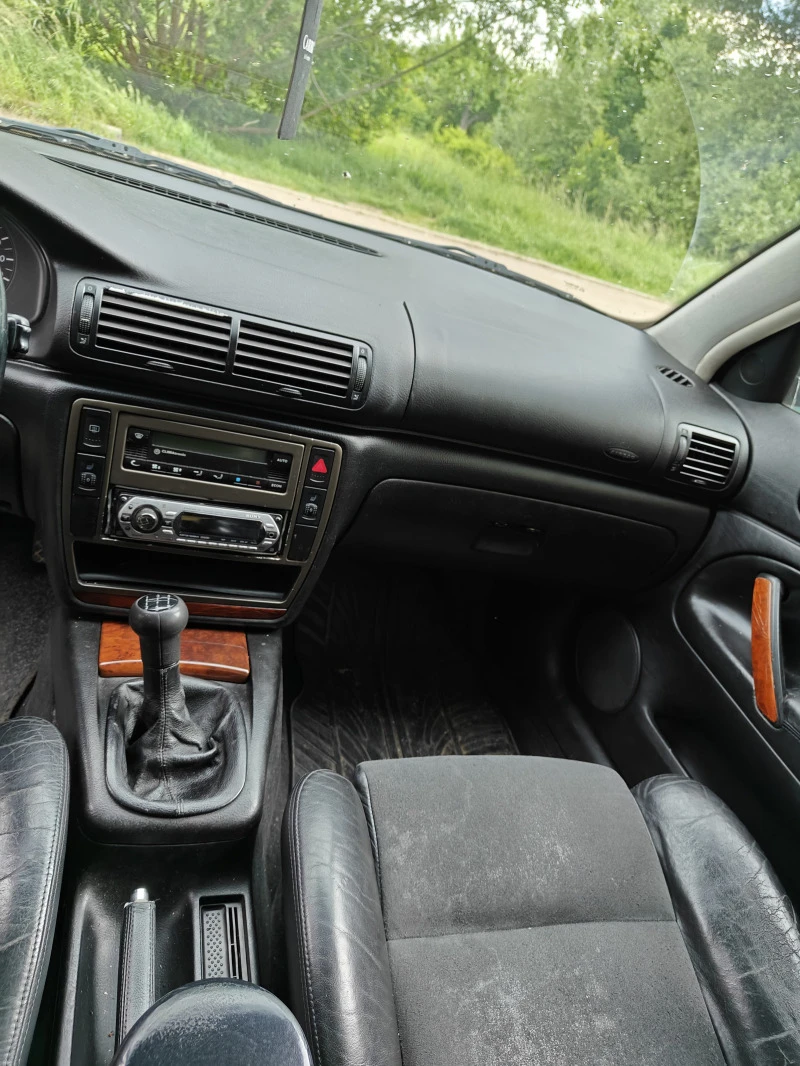 VW Passat 1.9, снимка 10 - Автомобили и джипове - 47285566