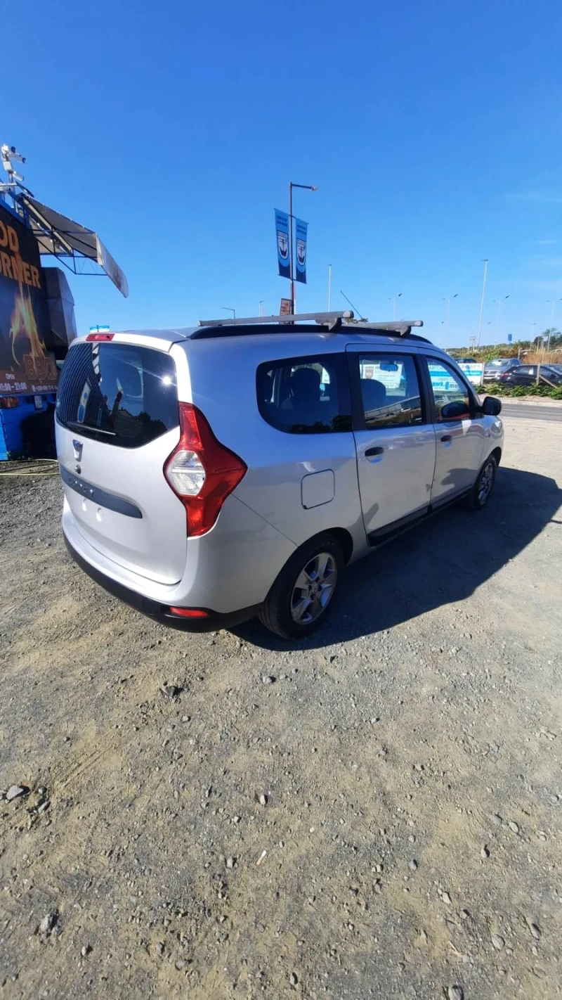 Dacia Lodgy 1.6I  6+ 1 места, снимка 5 - Автомобили и джипове - 47800105