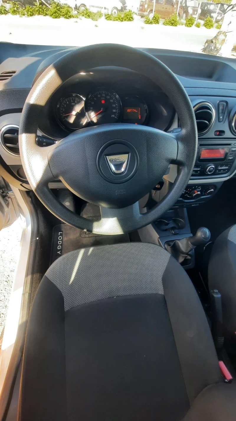 Dacia Lodgy 1.6I  6+ 1, снимка 6 - Автомобили и джипове - 47800105