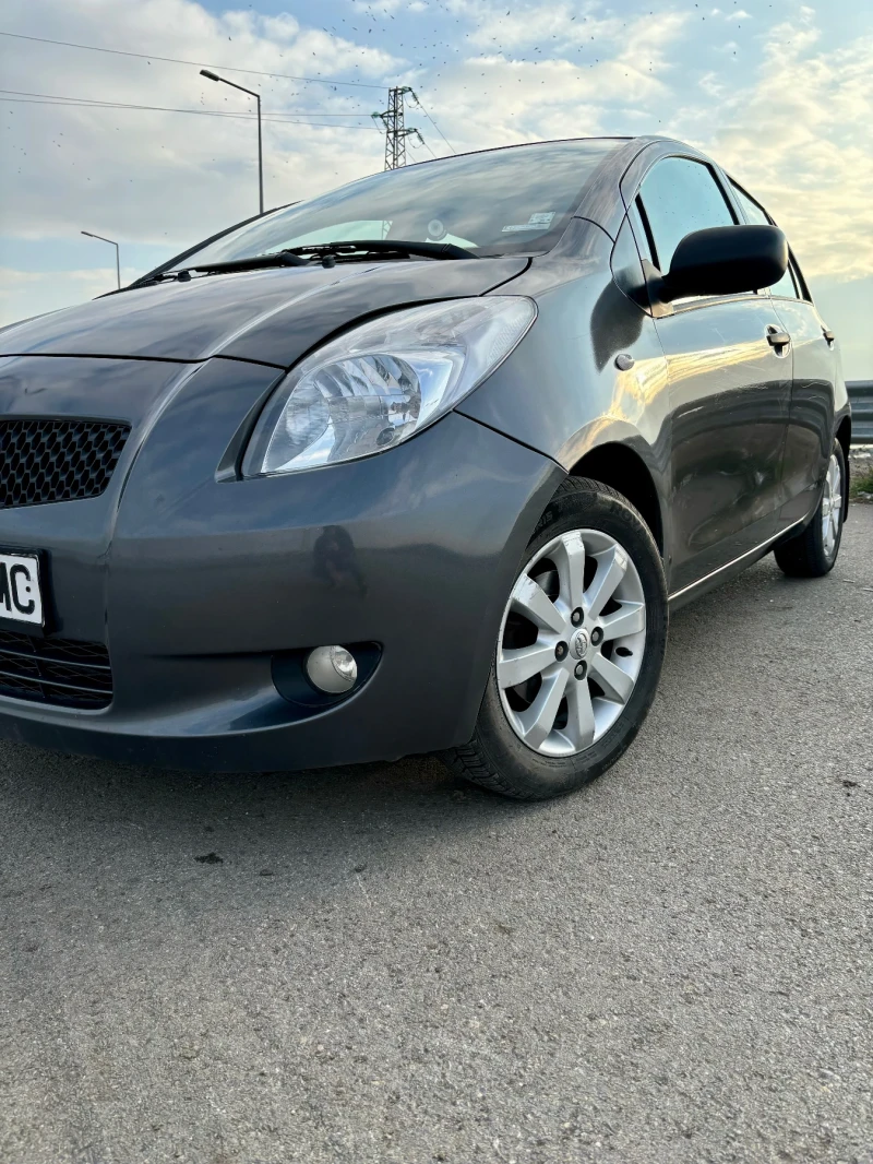 Toyota Yaris 1.3, снимка 2 - Автомобили и джипове - 48237089