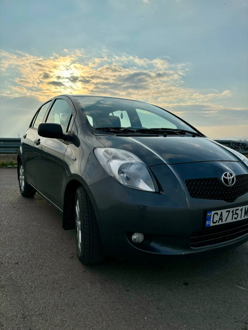 Toyota Yaris 1.3, снимка 3 - Автомобили и джипове - 48237089