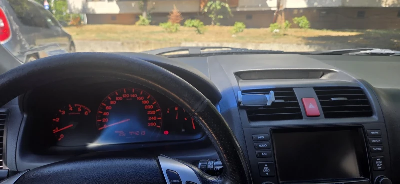 Honda Accord, снимка 2 - Автомобили и джипове - 52409050