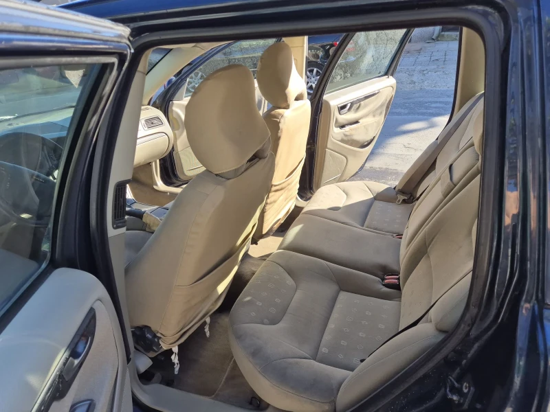 Volvo V70 2.4 NA / АГУ, снимка 8 - Автомобили и джипове - 52172483