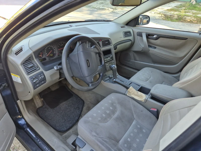 Volvo V70 2.4 NA / АГУ, снимка 2 - Автомобили и джипове - 52172483