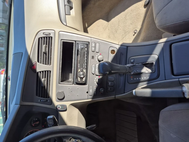 Volvo V70 2.4 NA / АГУ, снимка 6 - Автомобили и джипове - 52172483