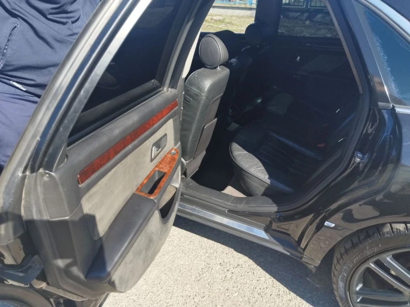 Audi A8, снимка 12 - Автомобили и джипове - 52635081