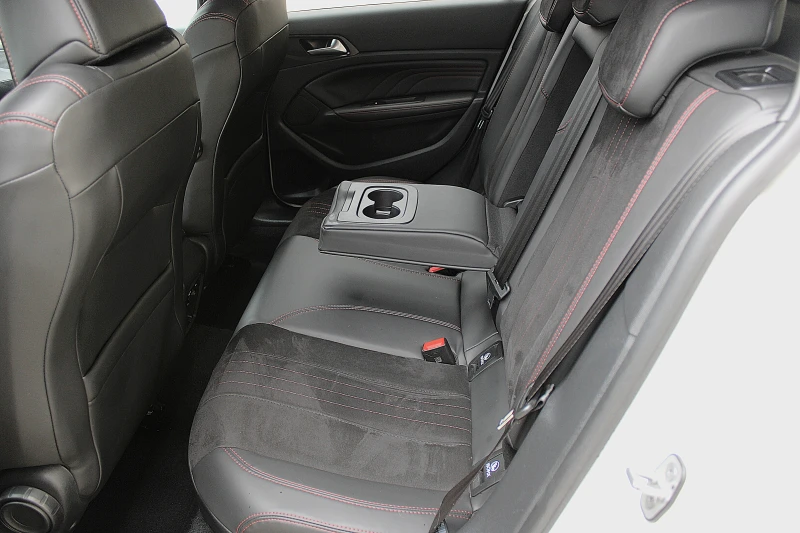 Peugeot 308 1.6HDI/GT-LINE/KAMERA/PANORAMA/DISTRONIC/FULL LED, снимка 9 - Автомобили и джипове - 53298842