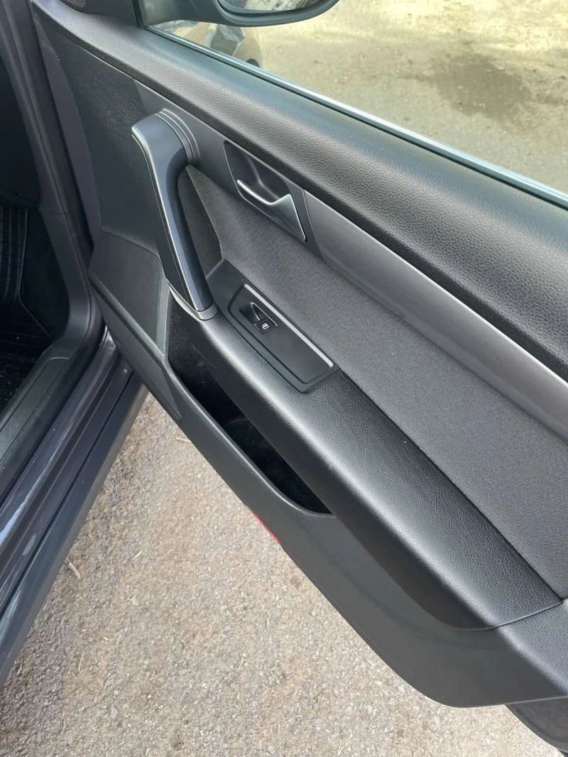 VW Passat 2.0 TDI, 140 к.с , снимка 17 - Автомобили и джипове - 53446019