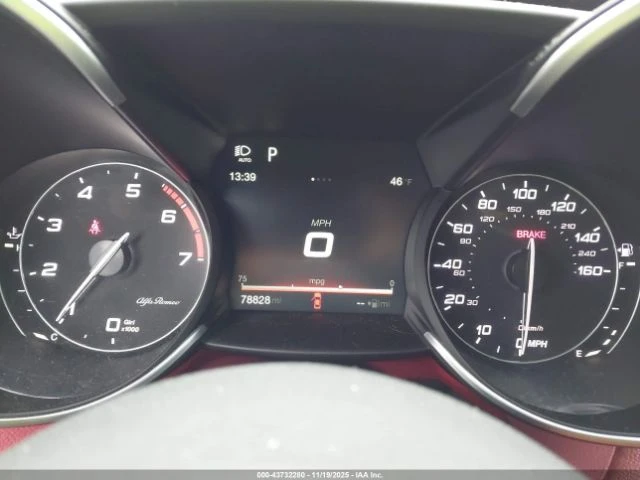 Alfa Romeo Giulia Ti AWD 280кс * Възможност за Лизинг* , снимка 13 - Автомобили и джипове - 52663459