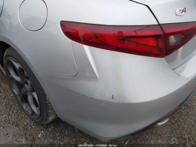 Alfa Romeo Giulia Ti AWD 280кс * Възможност за Лизинг*  - изображение 10