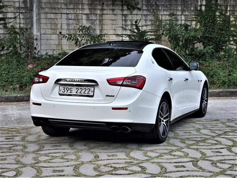 Maserati Ghibli 3.0 Diesel 3Rd Generation, снимка 2 - Автомобили и джипове - 55788520