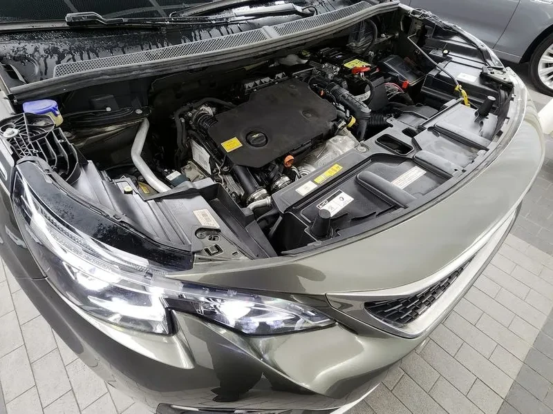 Peugeot 3008 1.5 BlueHDI GT - САМО 30% АВАНС, снимка 12 - Автомобили и джипове - 55987599