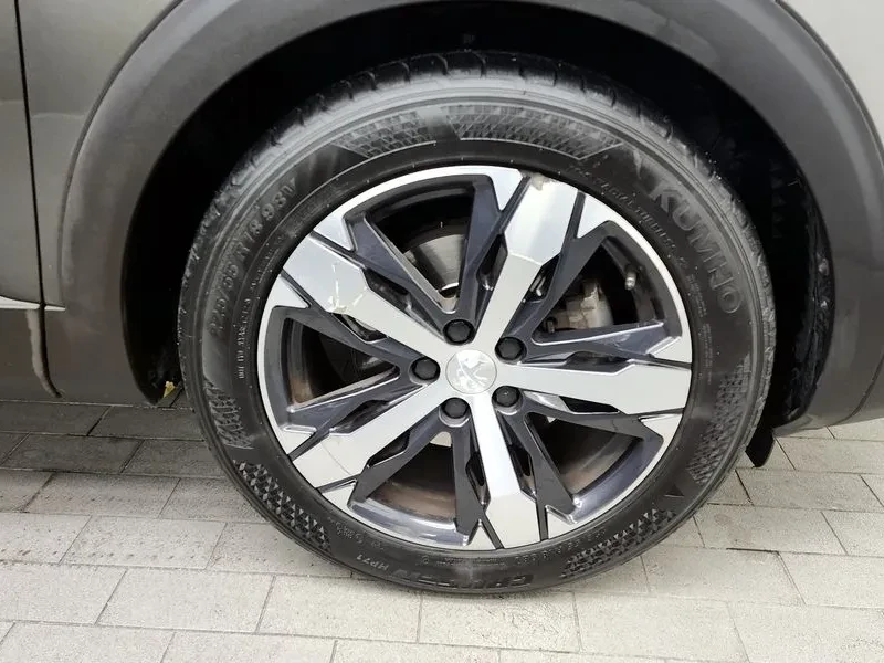 Peugeot 3008 1.5 BlueHDI GT - САМО 30% АВАНС, снимка 10 - Автомобили и джипове - 55987599