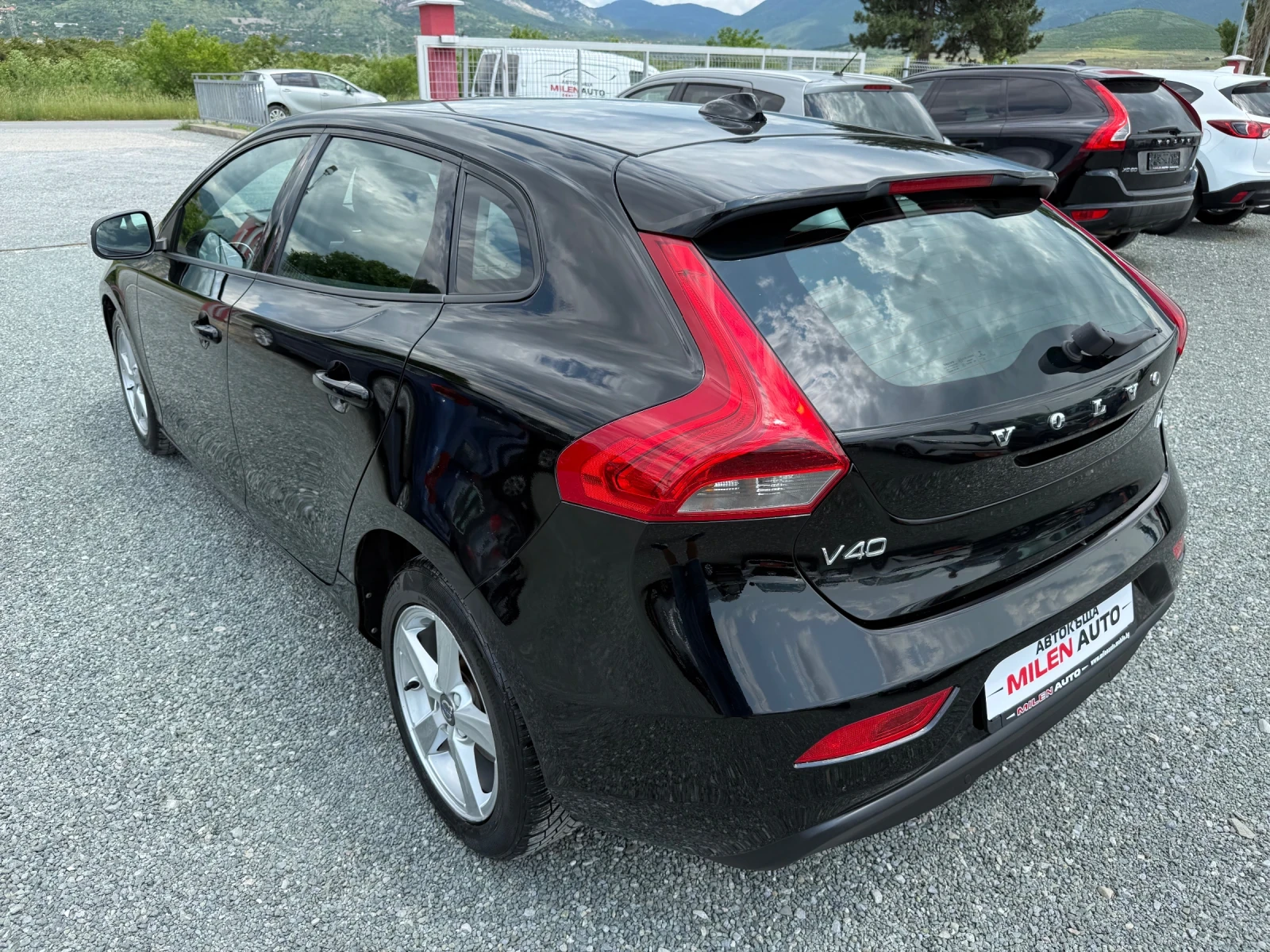 Volvo V40 (KATO НОВА) - изображение 8