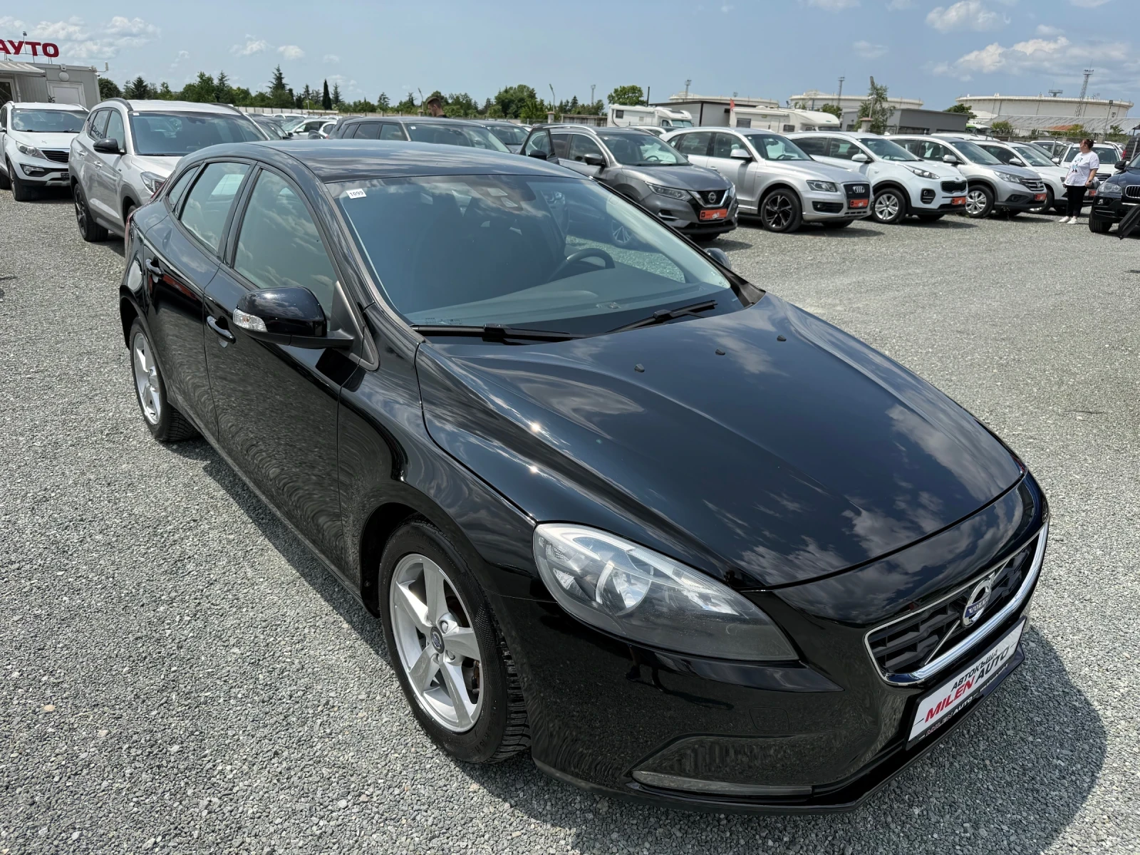 Volvo V40 (KATO НОВА) - изображение 3