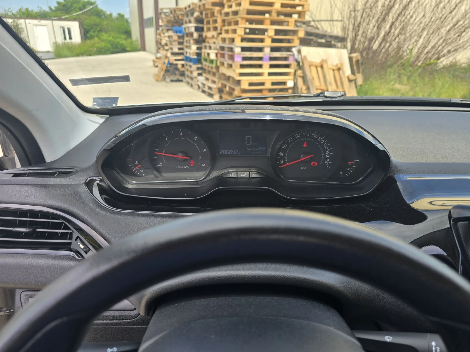 Peugeot 208 1.4 HDI/N1 - изображение 7