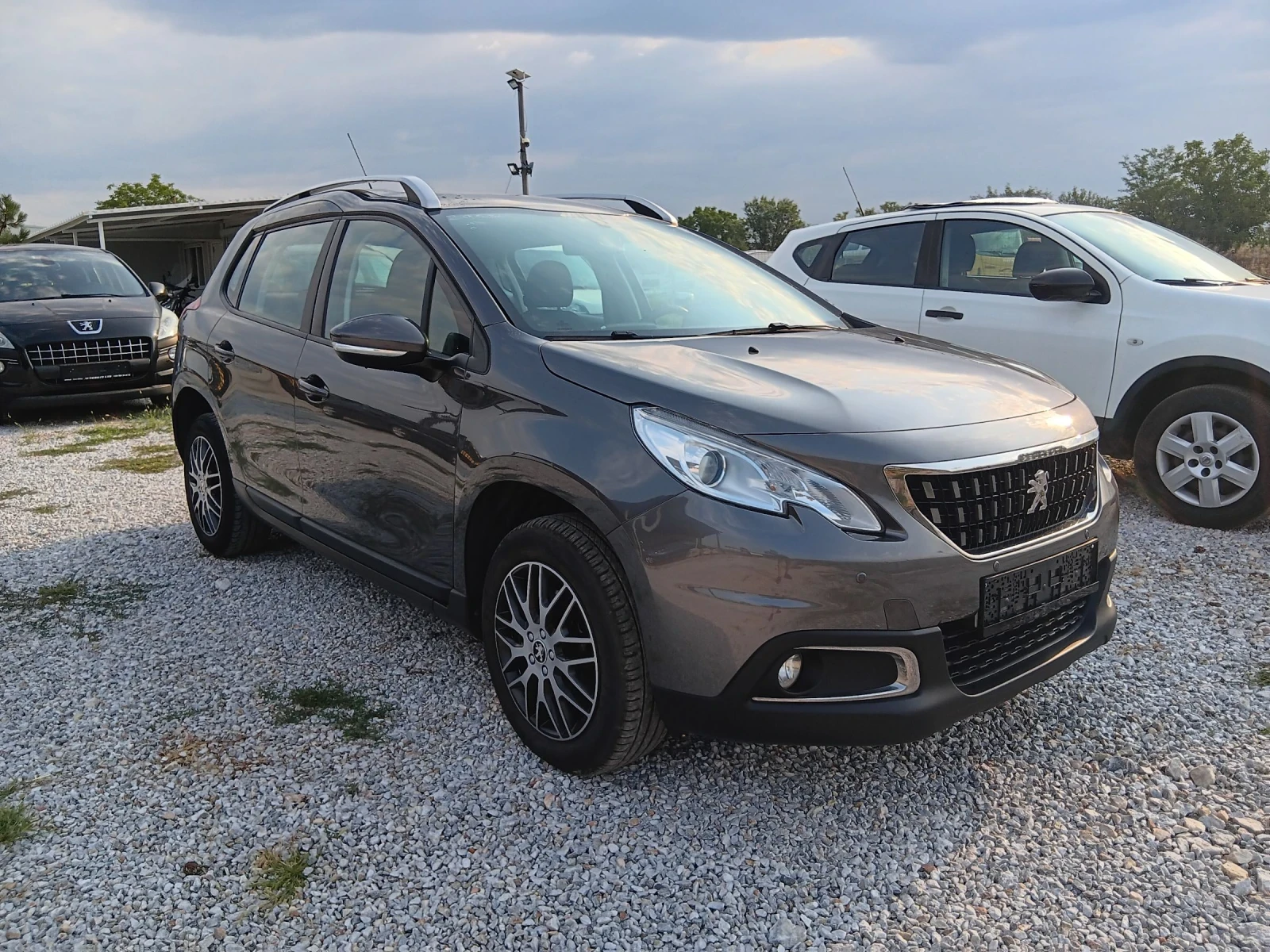 Peugeot 2008 1.2i PureTech  - изображение 2