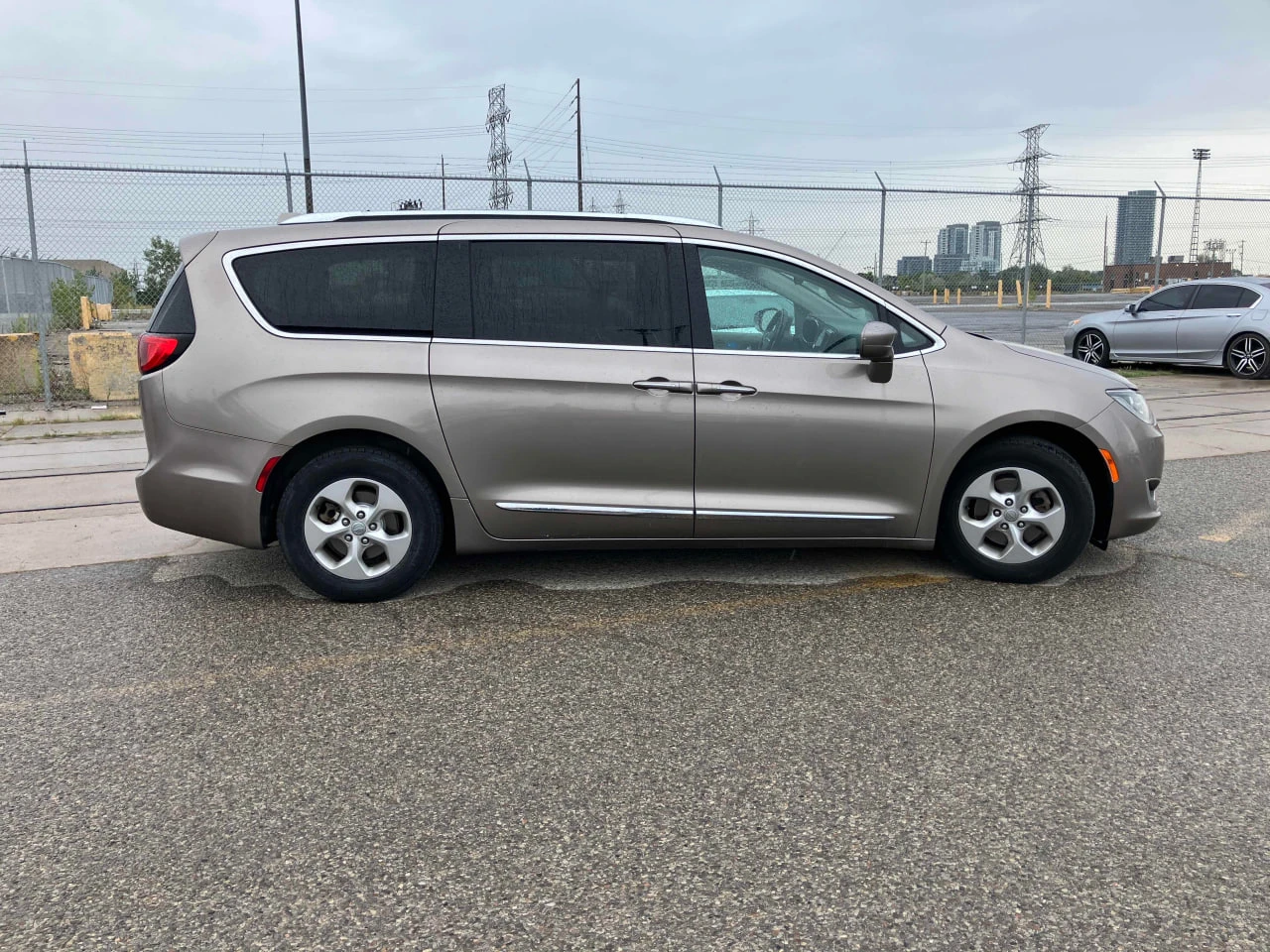 Chrysler Pacifica CARFAX* АВТОФИНАНСИРАНЕ* БЕЗ ПЪРВОНАЧАЛНА ВНОСКА*  - изображение 3