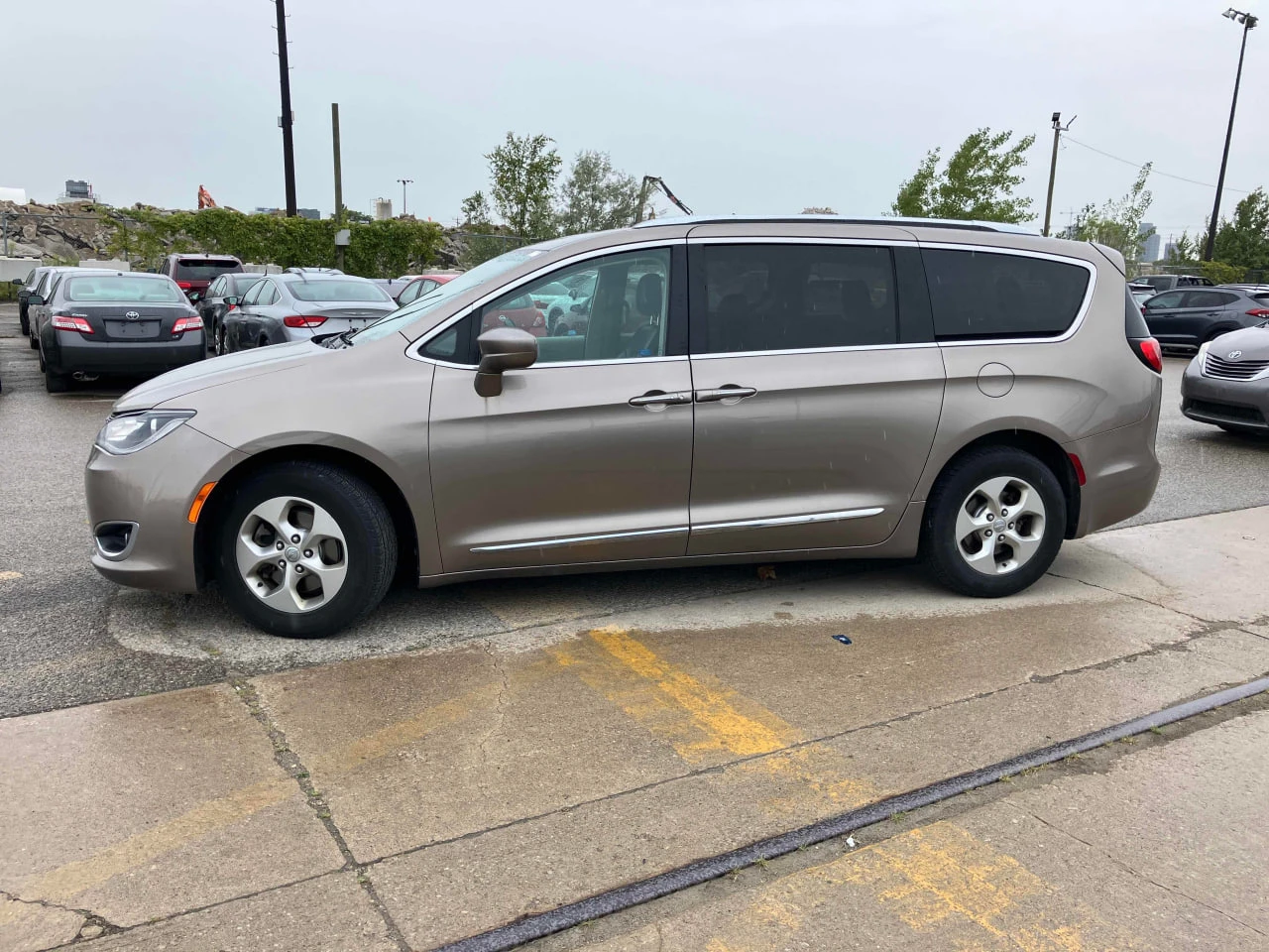 Chrysler Pacifica CARFAX* АВТОФИНАНСИРАНЕ* БЕЗ ПЪРВОНАЧАЛНА ВНОСКА*  - изображение 2