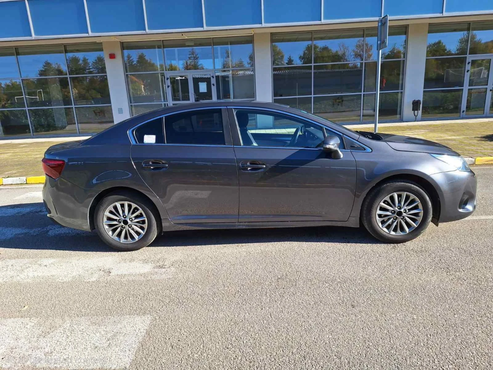 Toyota Avensis  - изображение 8