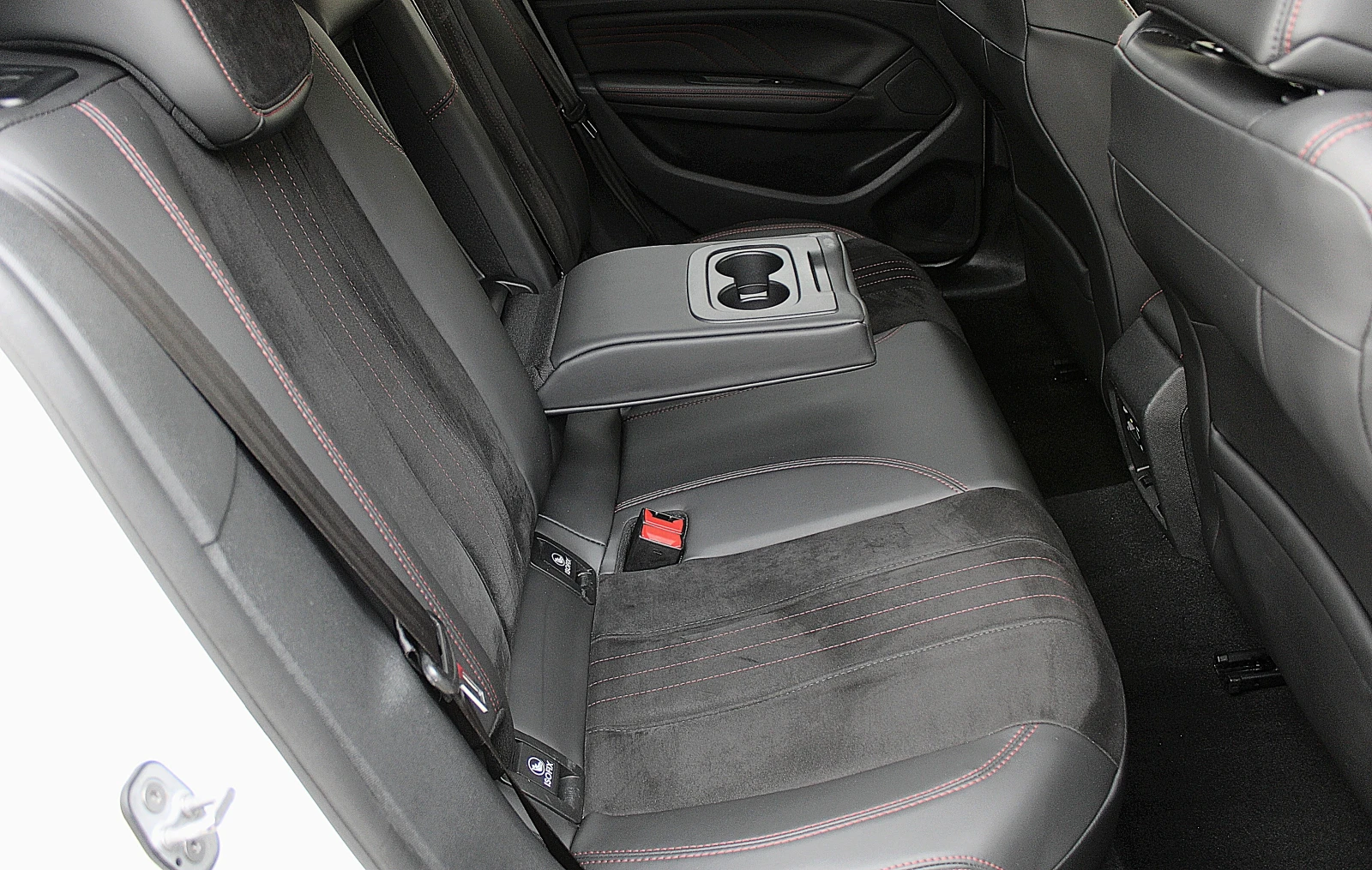 Peugeot 308 1.6HDI/GT-LINE/KAMERA/PANORAMA/DISTRONIC/FULL LED - изображение 10