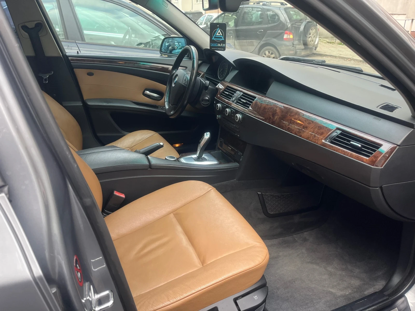 BMW 530 XD, снимка 13 - Автомобили и джипове - 53937403