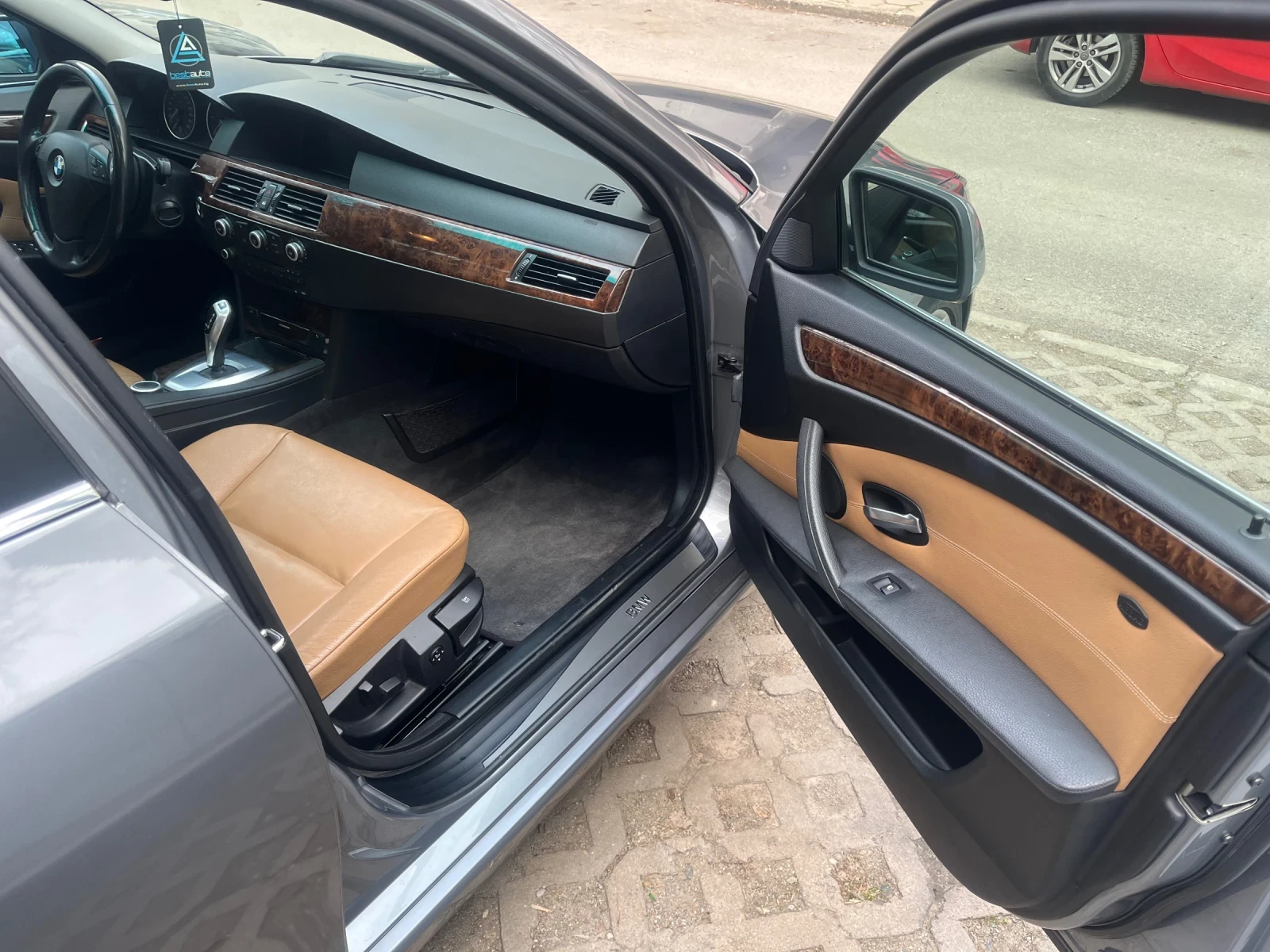 BMW 530 XD, снимка 12 - Автомобили и джипове - 53937403